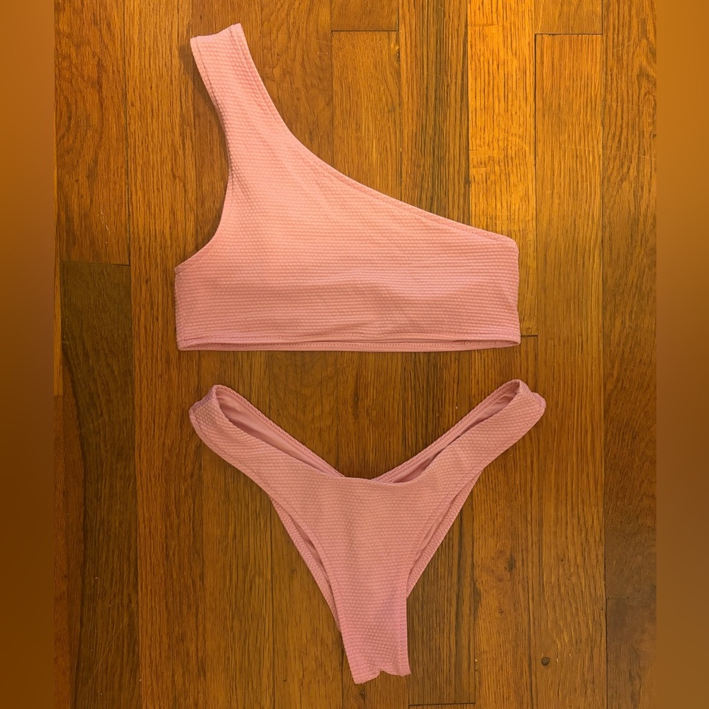 Frankie’s bikini set